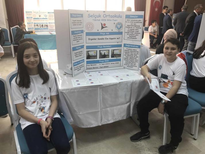 Ergenler Kendini Eve Kapatır mı? Tübitak 4006 Bilim Fuarı Projesi